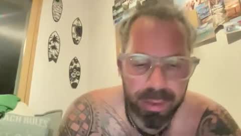 Snapshot of hot_sex83 chatting on 10/29/25, 07:26 letmedoo2 online show from 10/29/25, 07:26