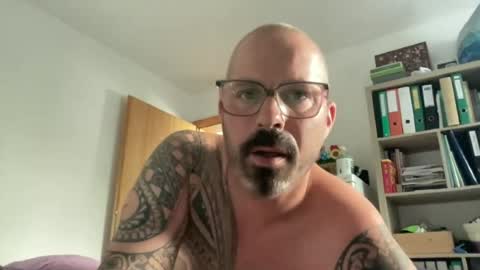 Snapshot of hot_sex83 chatting on 07/13/26, 09:23 letmedoo2 online show from 07/13/26, 09:23