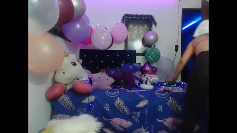 Snapshot of hot_sexy_bunny chatting on 12/13/24, 02:10 hot sexy bunny online show from 12/13/24, 02:10