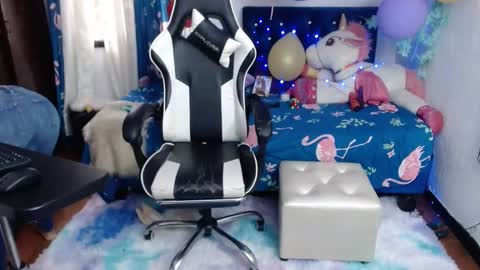 Snapshot of hot_sexy_bunny chatting on 01/28/25, 12:32 hot sexy bunny online show from 01/28/25, 12:32