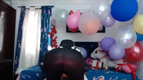 Snapshot of hot_sexy_bunny chatting on 02/06/25, 03:41 hot sexy bunny online show from 02/06/25, 03:41