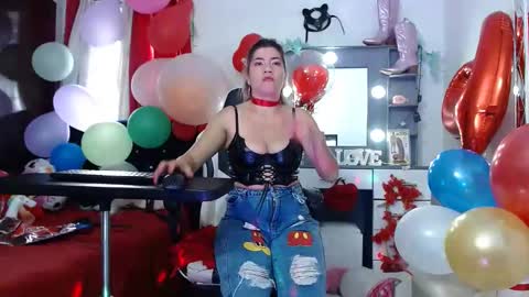 Snapshot of hot_sexy_bunny chatting on 02/13/25, 06:59 hot sexy bunny online show from 02/13/25, 06:59