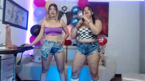 Snapshot of hot_sexy_bunny chatting on 11/21/25, 02:16 hot sexy bunny online show from 11/21/25, 02:16