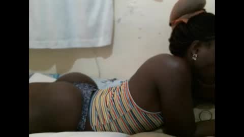 hot_shannia online show from 10/24/25, 08:44