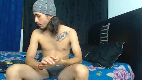 Hot Sharks   online show from 11/16/25, 04:07