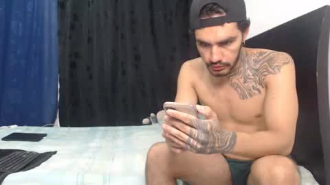 Hot Sharks   online show from 04/08/26, 07:19