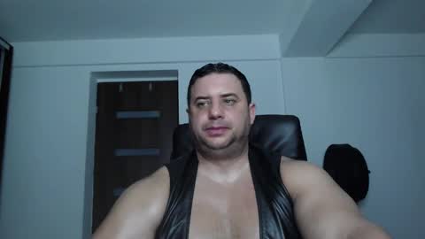 Snapshot of hot_stefano1 chatting on 10/18/25, 03:24 Stefano.. online show from 10/18/25, 03:24
