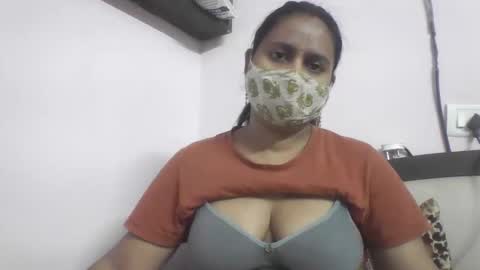 Snapshot of hot_tanvi chatting on 04/10/26, 11:37 Tanvi online show from 04/10/26, 11:37