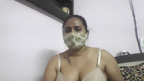 Snapshot of hot_tanvi chatting on 04/15/26, 06:48 Tanvi online show from 04/15/26, 06:48