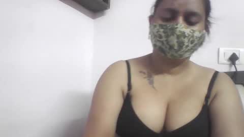 Snapshot of hot_tanvi chatting on 04/28/26, 05:12 Tanvi online show from 04/28/26, 05:12