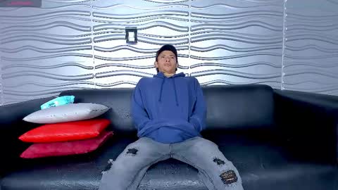 hot_temptation21 online show from 10/02/25, 01:29