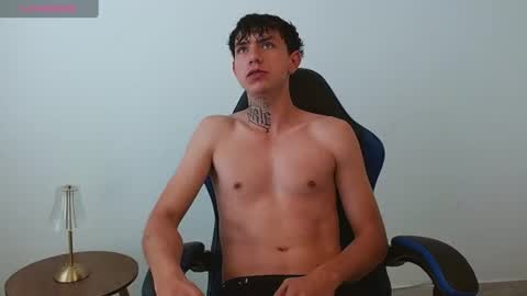 Snapshot of hot_teo1 chatting on 06/10/26, 02:12 M A T E O online show from 06/10/26, 02:12