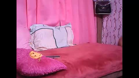 hot_tricia05 online show from 02/11/26, 12:21