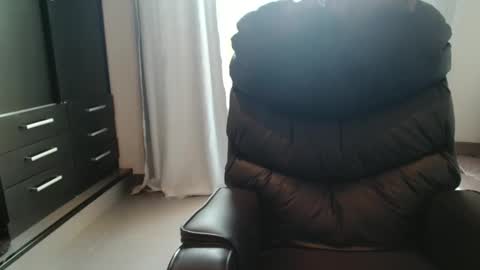 Snapshot of hot_wiffe chatting on 02/27/25, 05:47 couple without tabus online show from 02/27/25, 05:47