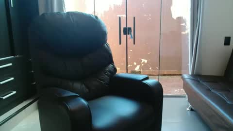 Snapshot of hot_wiffe chatting on 03/03/25, 12:58 couple without tabus online show from 03/03/25, 12:58