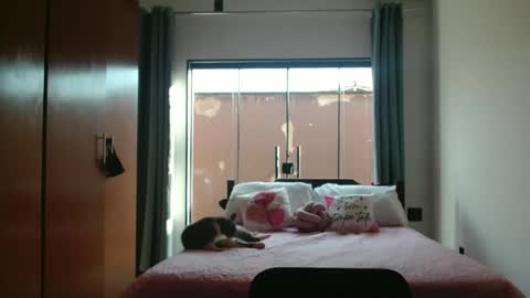 Snapshot of hot_wiffe chatting on 09/23/25, 10:07 couple without tabus online show from 09/23/25, 10:07