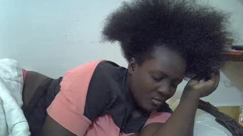 hot_zelinda online show from 06/18/26, 09:14