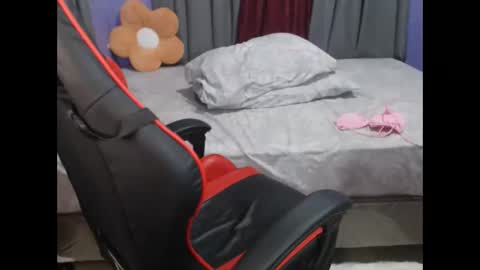 hotasian_pinky online show from 03/25/26, 01:06