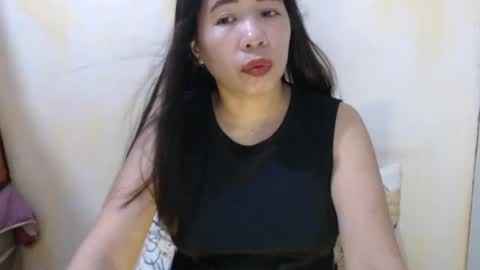 Snapshot of hotasianyue69 chatting on 06/21/26, 03:47 hotasianyue69 online show from 06/21/26, 03:47