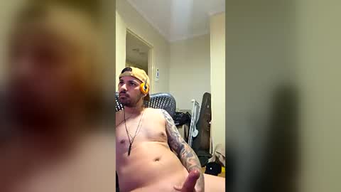 Snapshot of hotaus90 chatting on 06/14/26, 01:36 hotaus90 online show from 06/14/26, 01:36