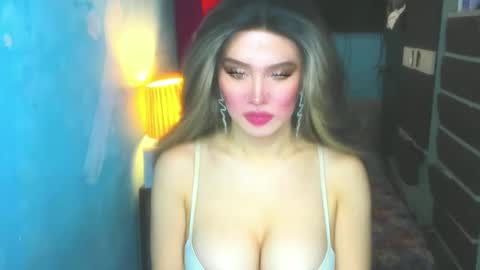 Snapshot of hotbabe_tanya chatting on 04/29/26, 02:48 T A N Y A online show from 04/29/26, 02:48