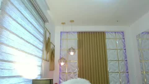 Snapshot of hotbabyjts chatting on 12/07/24, 04:42 Sofia LovesYou online show from 12/07/24, 04:42