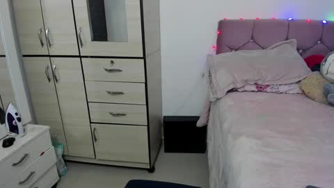 Snapshot of hotbbcwife chatting on 01/23/25, 02:55 lesly and ander online show from 01/23/25, 02:55