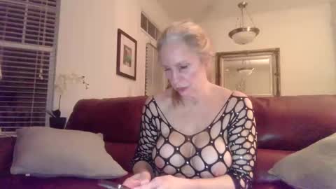 hotblondemilf1962 online show from 02/13/25, 01:19