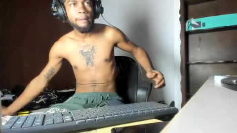 Snapshot of hotbody22_ chatting on 07/11/26, 11:57 hotbody22_ online show from 07/11/26, 11:57