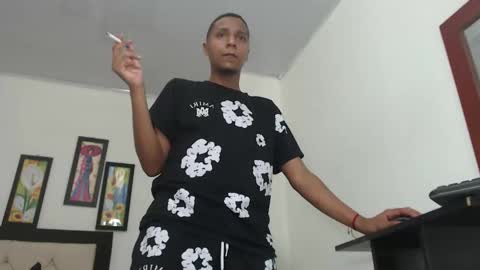 Snapshot of hotboyluxe chatting on 02/03/26, 03:15 hotboyluxe online show from 02/03/26, 03:15