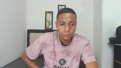 Snapshot of hotboyluxe chatting on 02/15/26, 11:30 hotboyluxe online show from 02/15/26, 11:30