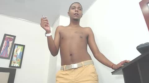 Snapshot of hotboyluxe chatting on 02/23/26, 04:26 hotboyluxe online show from 02/23/26, 04:26