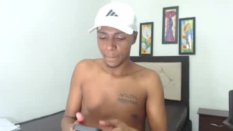 Snapshot of hotboyluxe chatting on 02/27/26, 03:17 hotboyluxe online show from 02/27/26, 03:17