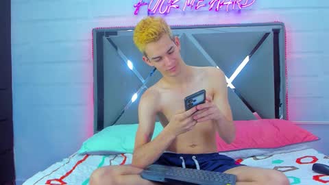 DANIEL AND KEVIN online show from 10/25/25, 06:43