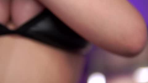 Anais online show from 09/26/25, 06:17