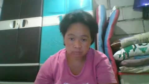 Snapshot of hotchicks4uxx chatting on 12/17/25, 05:02 hotchicks4uxx online show from 12/17/25, 05:02