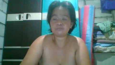 Snapshot of hotchicks4uxx chatting on 01/16/26, 09:24 hotchicks4uxx online show from 01/16/26, 09:24