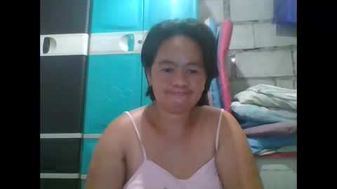 Snapshot of hotchicks4uxx chatting on 02/16/26, 01:35 hotchicks4uxx online show from 02/16/26, 01:35