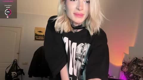 hotchubently online show from 12/02/25, 09:14