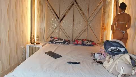 hotcouple_222 online show from 04/09/26, 01:27