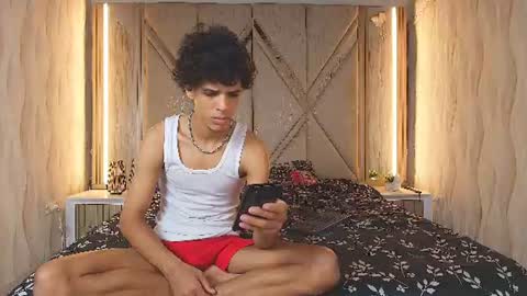 hotcouple_222 online show from 06/09/26, 01:23