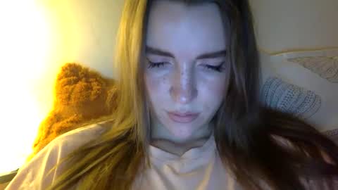 effy online show from 11/11/25, 09:15