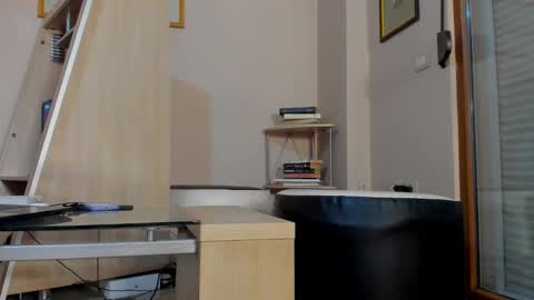 Erika  online show from 01/07/25, 09:46