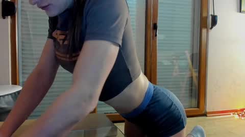 Erika  online show from 02/02/25, 09:02