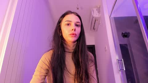 hotfallingdevil online show from 03/16/26, 05:35