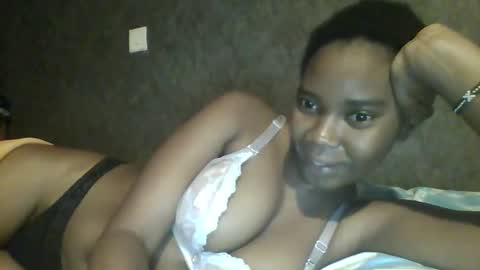 Queen online show from 02/12/25, 04:22