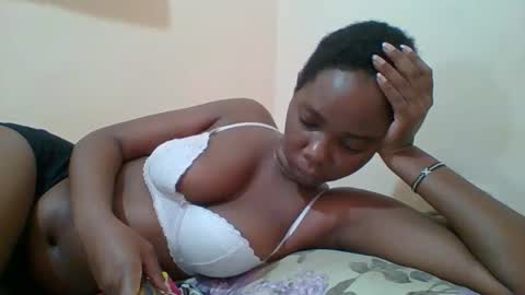 Queen online show from 02/18/25, 11:11