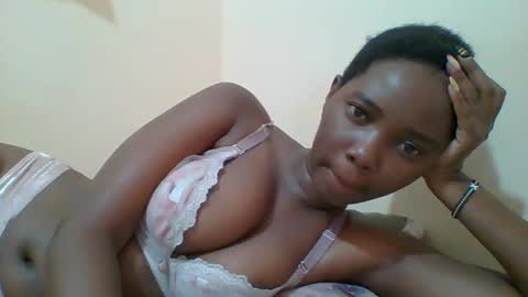 Queen online show from 03/04/25, 12:01