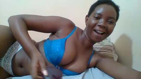 Queen online show from 03/11/25, 02:07