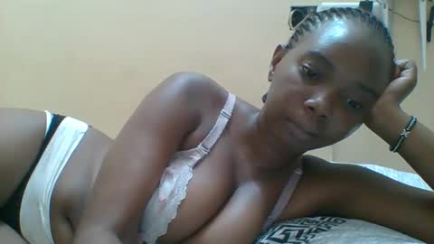 Queen online show from 11/19/25, 06:30